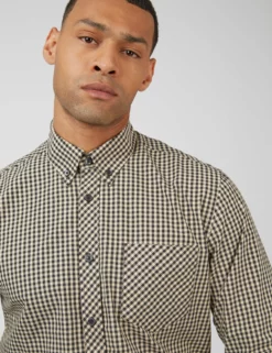 Signature Long-Sleeve Gingham Shirt - Black