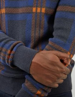 Jacquard Check Crewneck Sweater - Navy -clothing Shop 0067858 025 H scaled