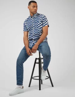 Large Geo Print Short-Sleeve Shirt -clothing Shop 0068073 026 C scaled