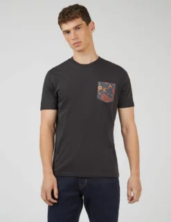 Organic Jersey Paisley Pocket Graphic Tee - Black -clothing Shop 0068160 290 A scaled