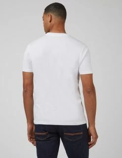 Organic Jersey Heritage Helmet Graphic Tee - White -clothing Shop 0068166 010 C scaled