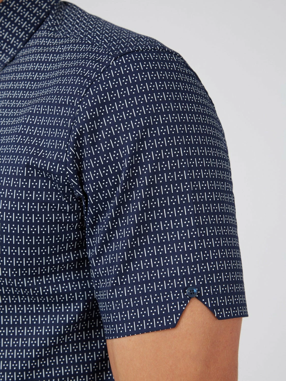 Dash Print Short-Sleeve Shirt - Marine 5 Dash Print Short-Sleeve Shirt - Marine - Image 5