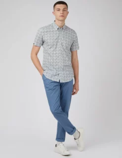 Mod Geo Print Short-Sleeve Shirt - Light Blue 9 Mod Geo Print Short-Sleeve Shirt - Light Blue -clothing Shop 0071110 100 B whhuws