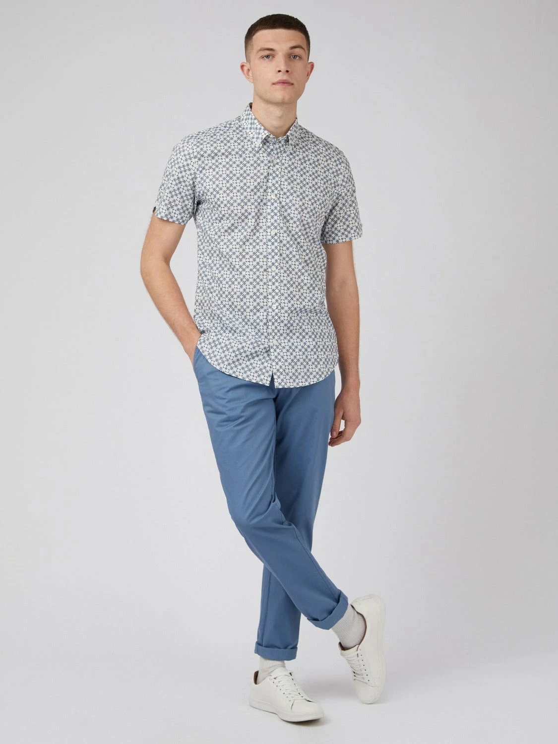 Mod Geo Print Short-Sleeve Shirt - Light Blue 4 Mod Geo Print Short-Sleeve Shirt - Light Blue - Image 4