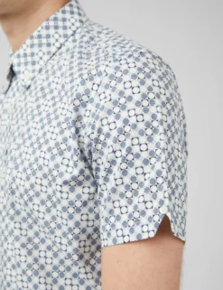 Mod Geo Print Short-Sleeve Shirt - Light Blue 10 Mod Geo Print Short-Sleeve Shirt - Light Blue -clothing Shop 0071110 100 F k82oqz