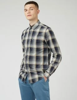 Linear Check Long-Sleeve Shirt -clothing Shop 0071143 035 A etlysh scaled