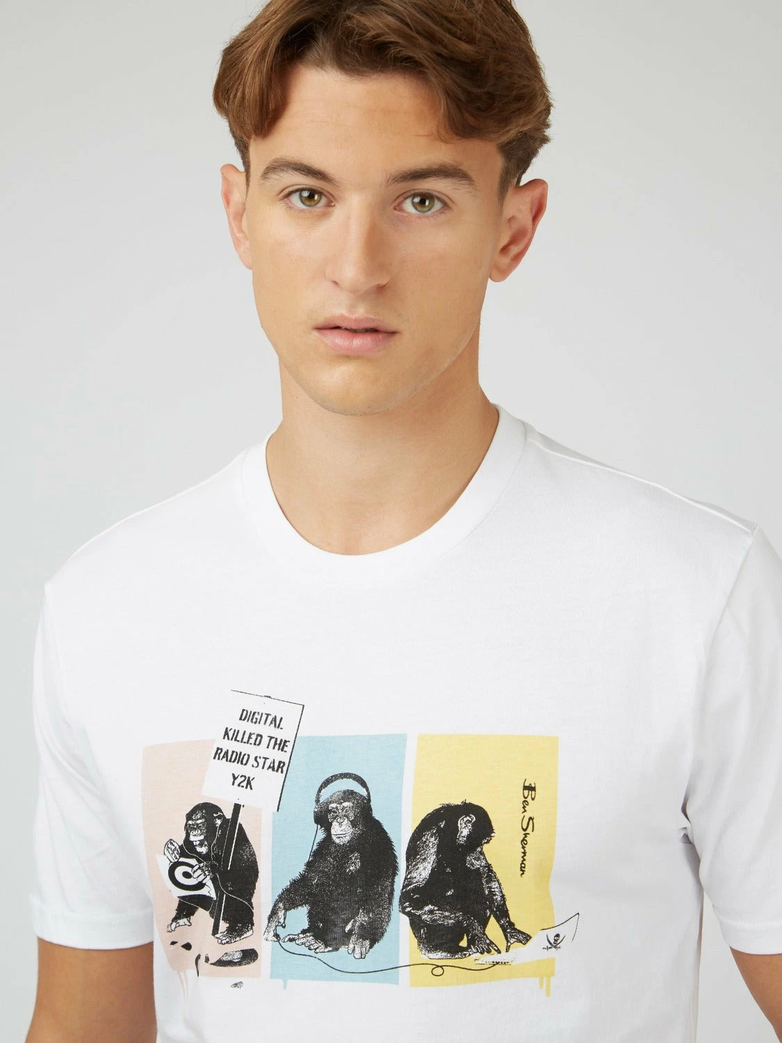 Signature 2000s Graphic Tee 2 Signature 2000s Graphic Tee - Image 2