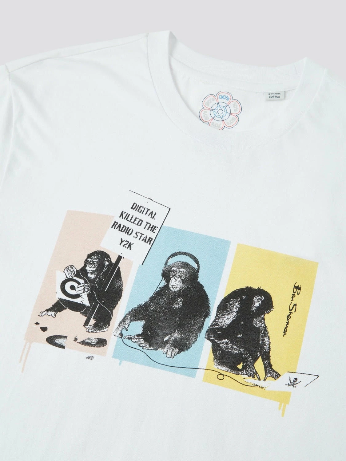 Signature 2000s Graphic Tee 3 Signature 2000s Graphic Tee - Image 3