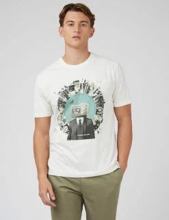 Signature 2010s Graphic Tee -clothing Shop 0071392 015 A kfoxos