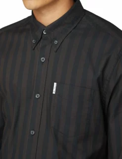 Long-Sleeve Archive Candy Stripe Oxford Shirt - Anthracite 7 Long-Sleeve Archive Candy Stripe Oxford Shirt - Anthracite -clothing Shop 55929 265 long sleeve archive candy stripe oxford shirt anthracite closeup