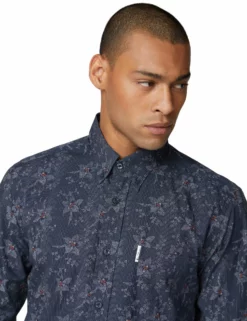 Long-Sleeve Archive Astoria Printed Shirt - Navy 7 Long-Sleeve Archive Astoria Printed Shirt - Navy -clothing Shop 58251 170 long sleeve archive astoria printed shirt navy closeup