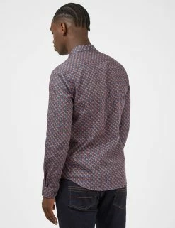 Long-Sleeve Retro '70s Geo-Print Shirt - Caramel -clothing Shop 65405c 371 long sleeve retro 70s geo print shirt caramel back 3b94aa82 c99d 4372 820d 2f3a1b2f4937