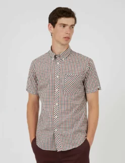 Signature House Check Short-Sleeve Shirt - Red -clothing Shop BS 0059144 550 A 1 1000x d65502ac 5247 481d b8d7 c62e521cfc5e