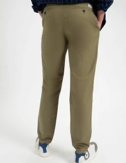 Beatnik Oxford Slim Taper Garment Dye Chino - Light Olive -clothing Shop M100BEN0004LIGHTOLIVE BM 2 scaled
