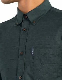 Long-Sleeve Switch Twill Shirt - Dark Green 7 Long-Sleeve Switch Twill Shirt - Dark Green -clothing Shop ba18f53090 067.collar detail