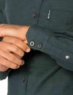 Long-Sleeve Switch Twill Shirt - Dark Green 9 Long-Sleeve Switch Twill Shirt - Dark Green -clothing Shop ba18f53090 067.sleeve detail