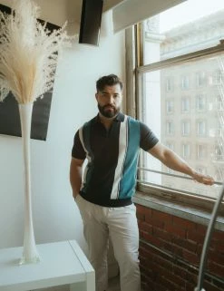 Signature Mod Knit Colorblock Polo - Navy -clothing Shop image media 1920