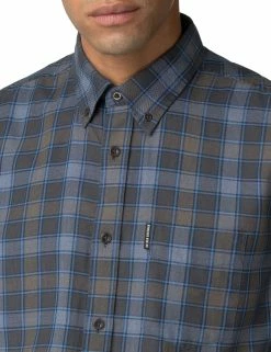 Long-Sleeve Heritage Check Shirt - Dark Green -clothing Shop ma18f50799 067.collar detail