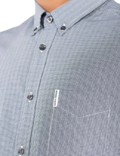 Long-Sleeve Stripe Gingham Shirt - Dark Navy 9 Long-Sleeve Stripe Gingham Shirt - Dark Navy -clothing Shop ma18f50801 025.collar detail