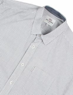 Long-Sleeve Retro Geo Print Shirt - Off White 7 Long-Sleeve Retro Geo Print Shirt - Off White -clothing Shop ma18f50836 106.collar detail